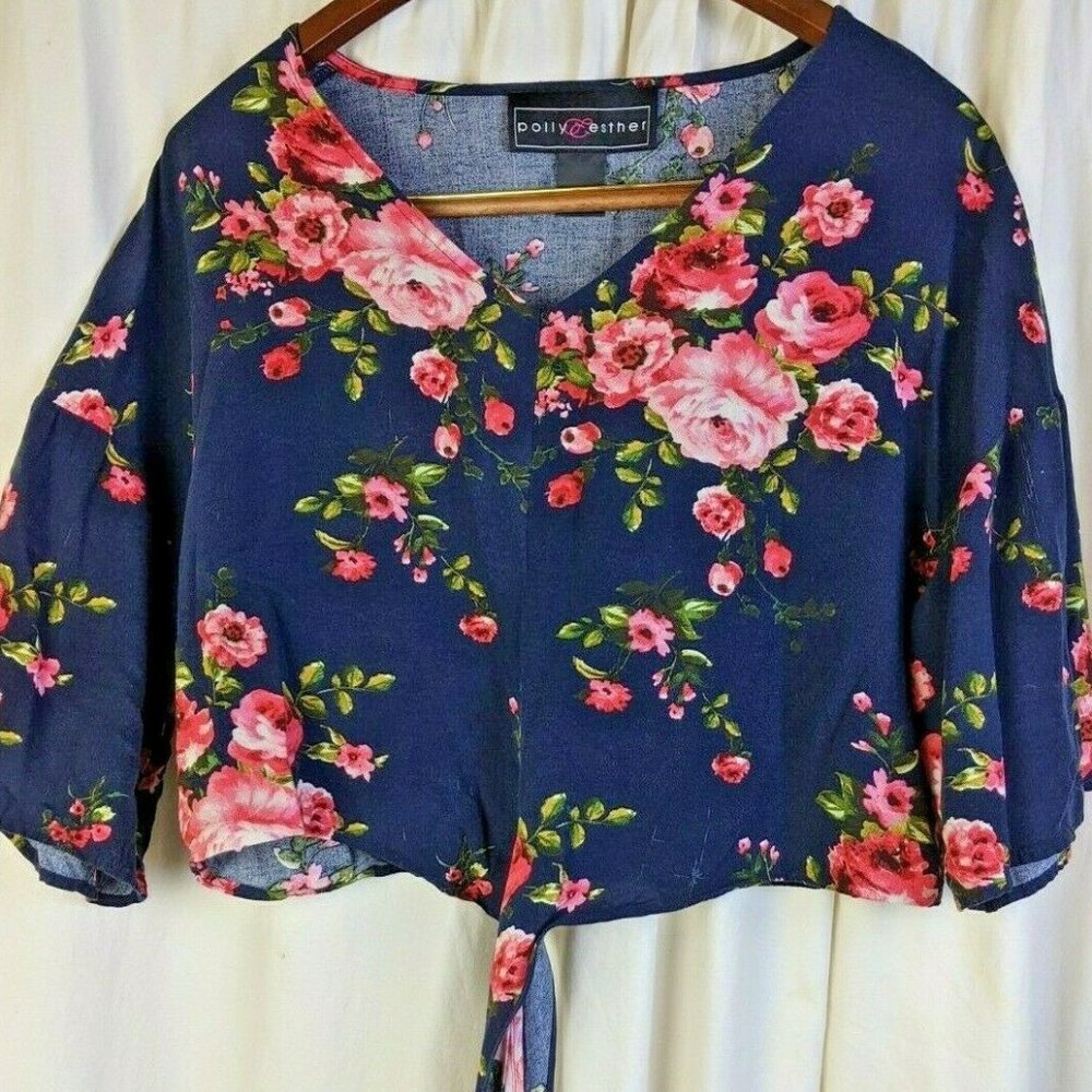 Crop Top 3/4 sleeve Floral Top